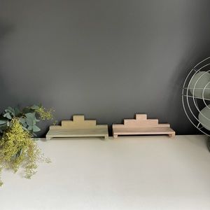 2 small wood shelves